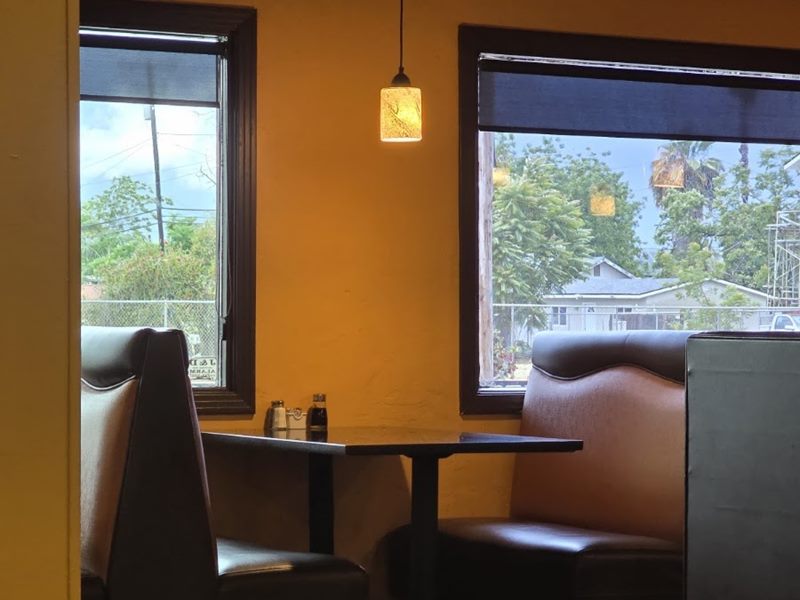 Dynasty Chinese Cuisine interior